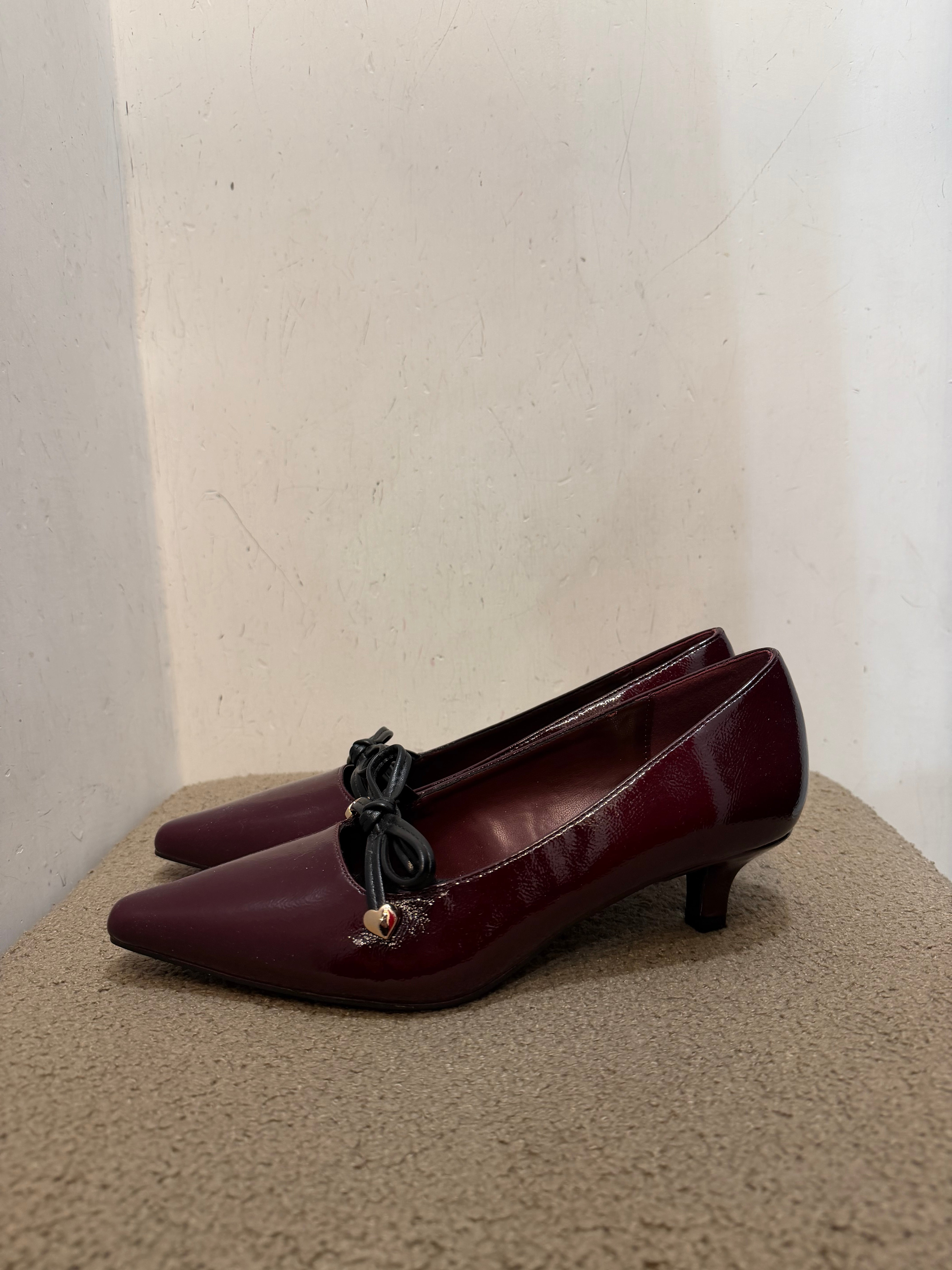 Décolleté in vernice Ovyé