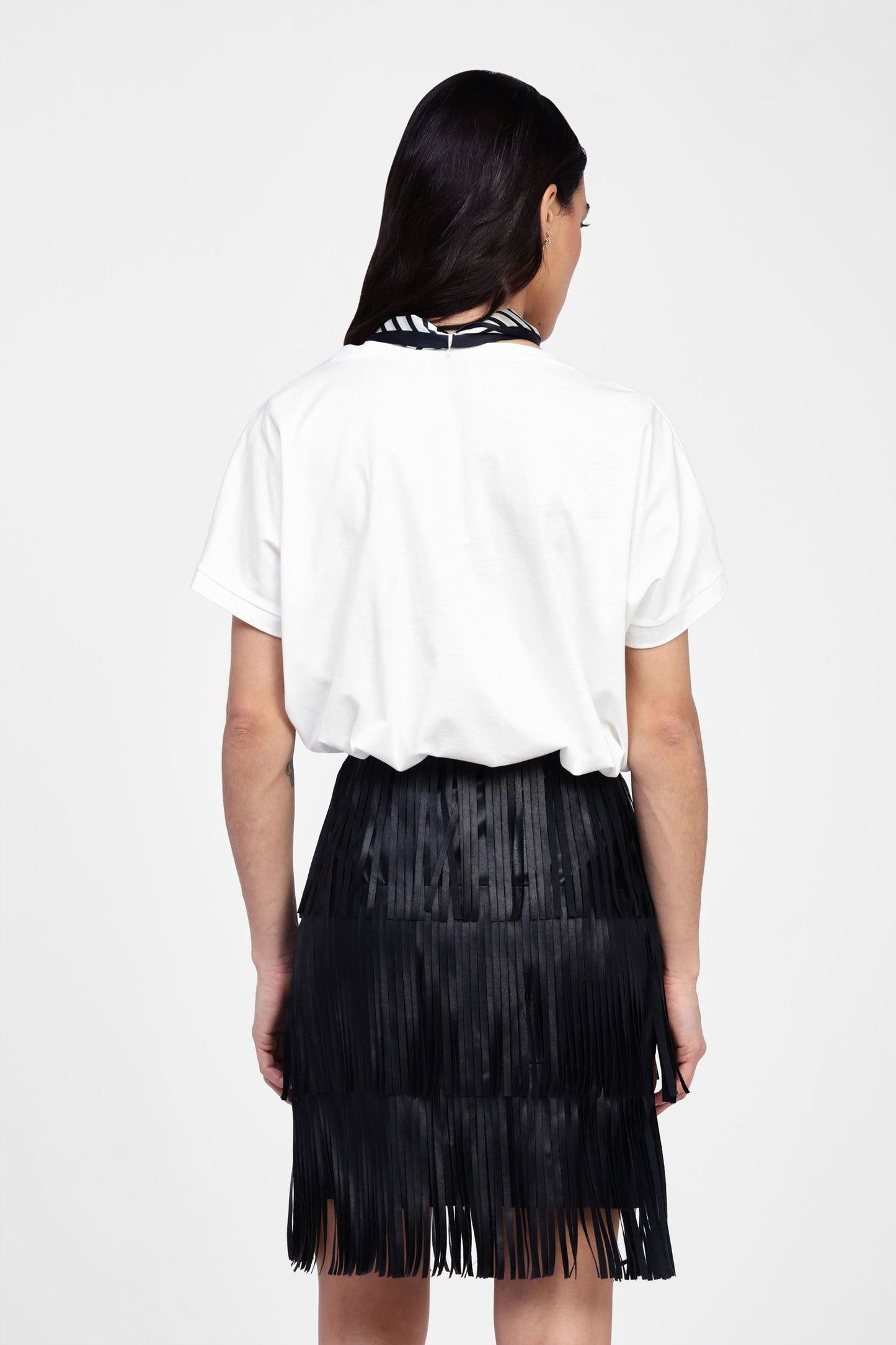 T-shirt con maniche corte e scollo v e foulard Dixie