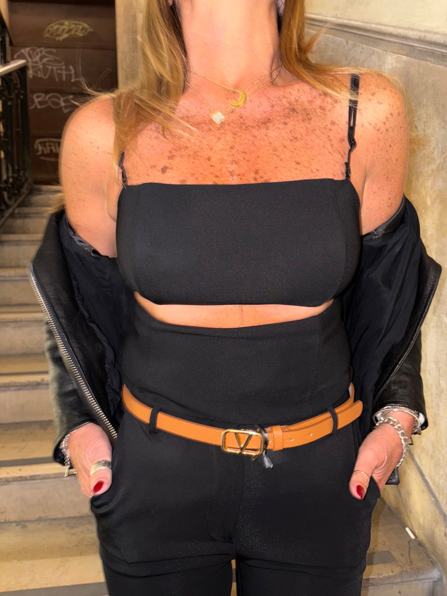 Top crop con cut out in viscosa Hanita