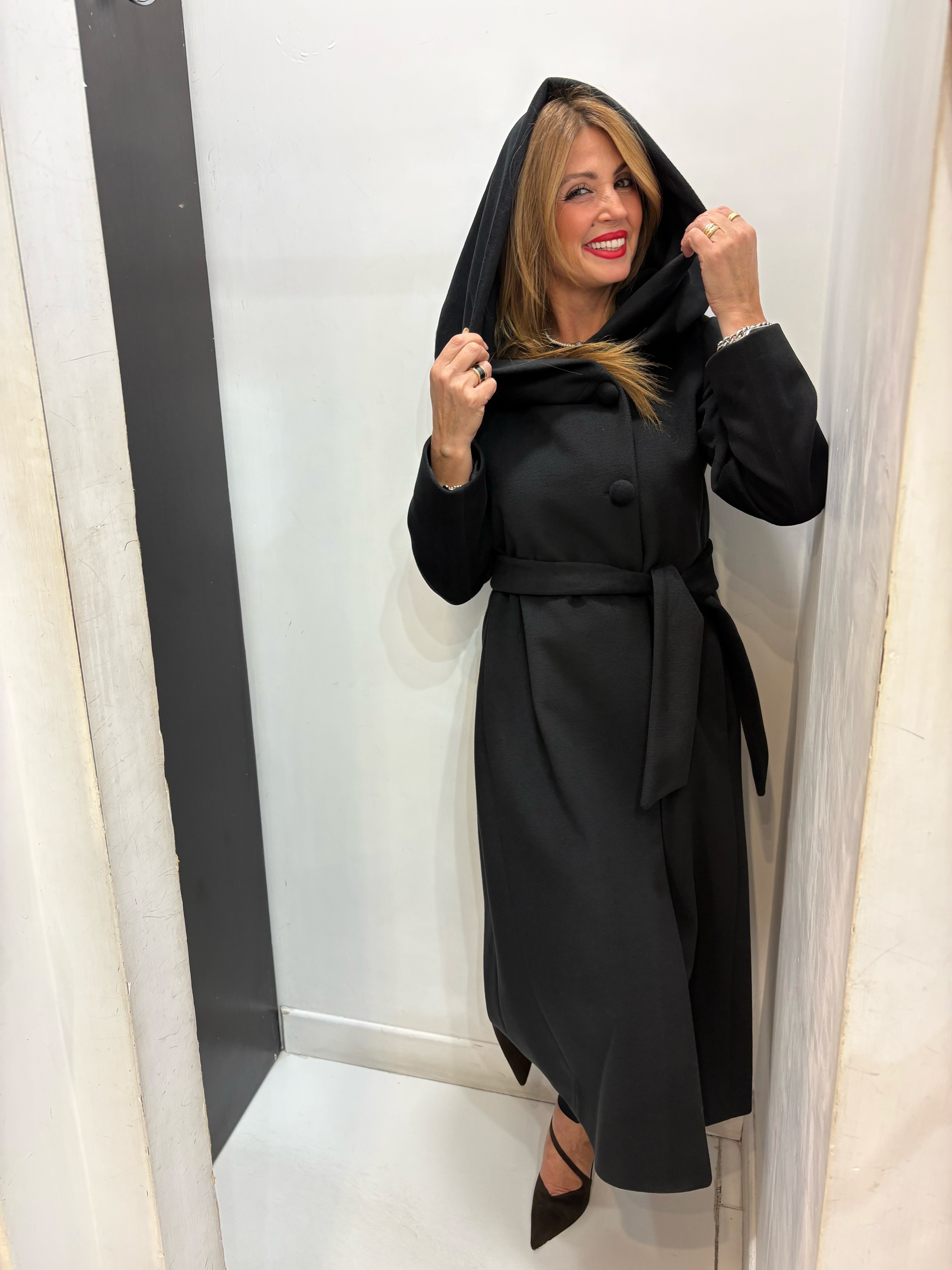 Cappotto vestaglia con cappuccio e bottoni Hanita