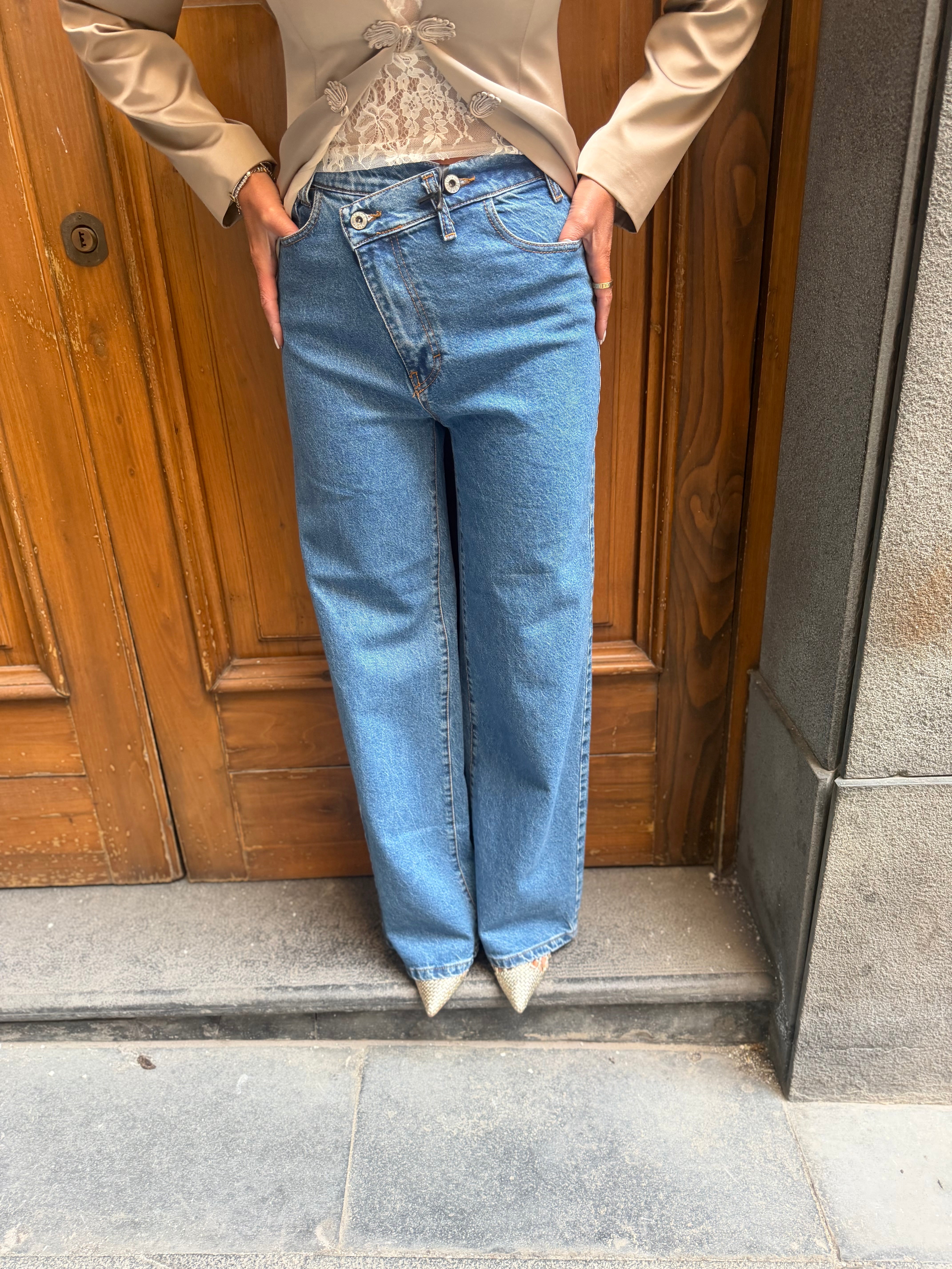 Jeans “Cross Denim” wide leg chiusura asimmetrica Emisphere