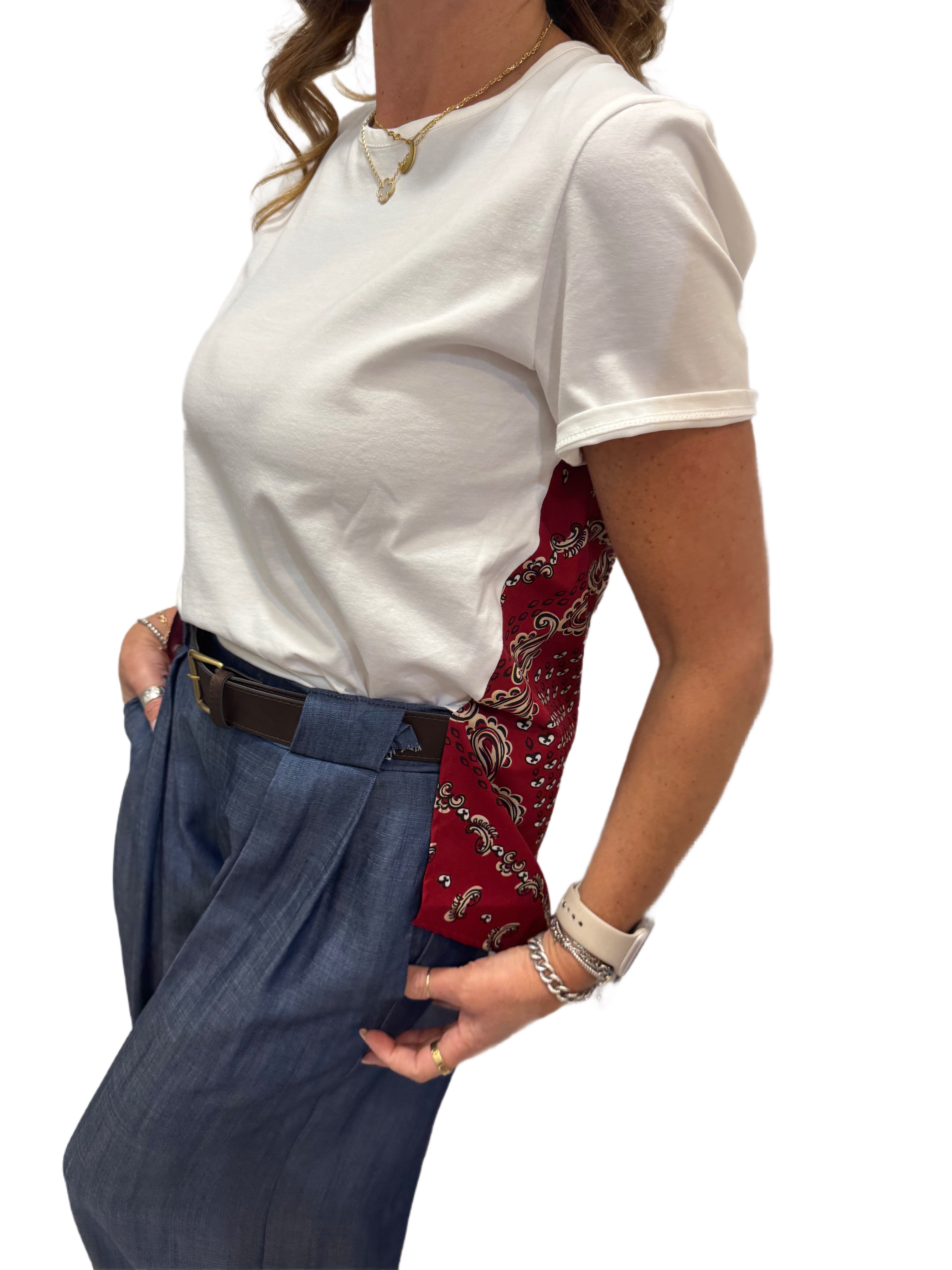 T-shirt con stampa bandana sul retro Emisphere