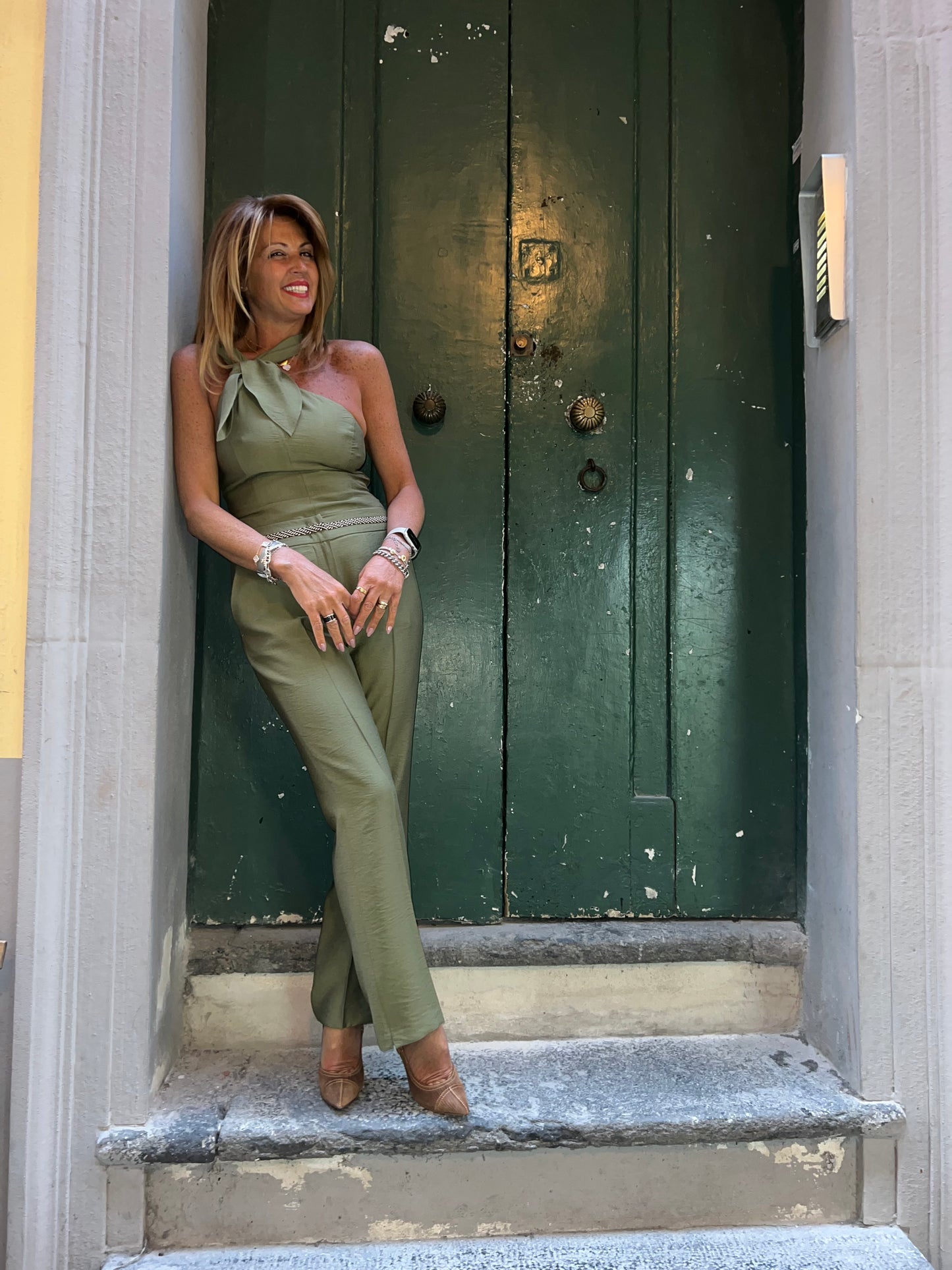 Pantalone basic in crepe viscosa con piping tecnico Hanita