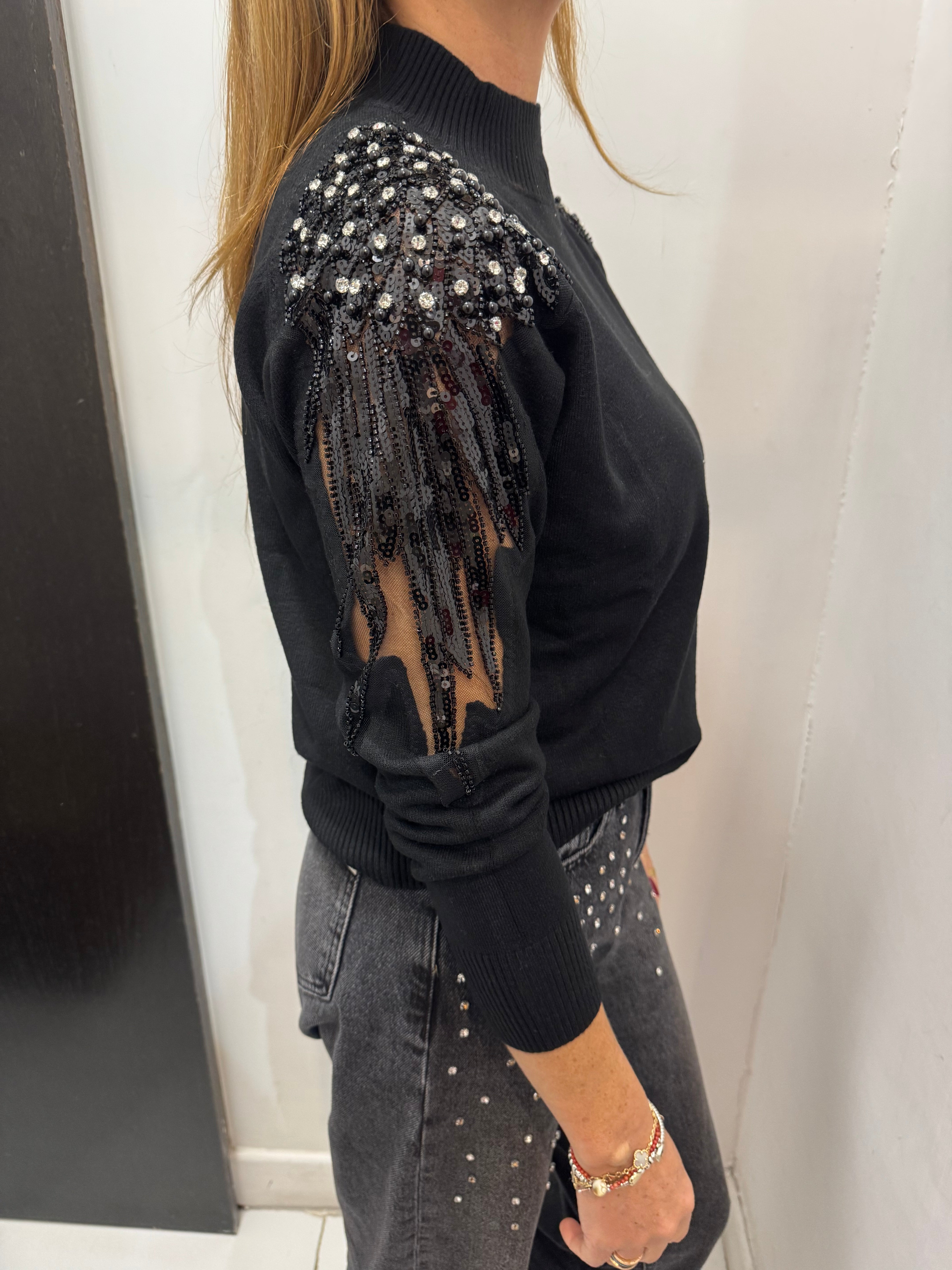 Maglia con applicazioni e paillettes sulle spalle Emisphere