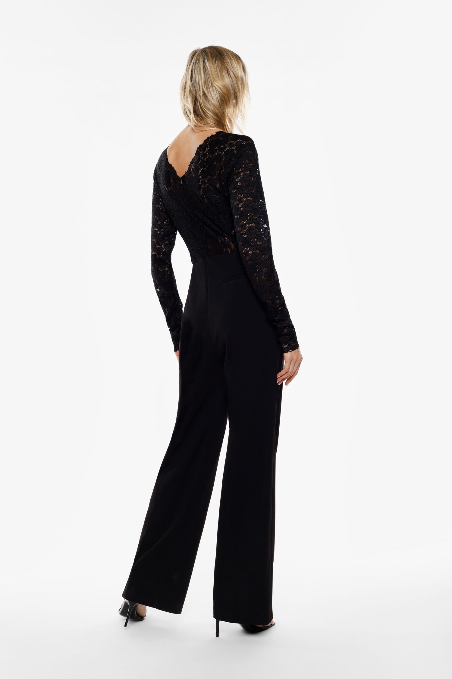 Jumpsuit lungo con pizzo e scollo a v Imperial