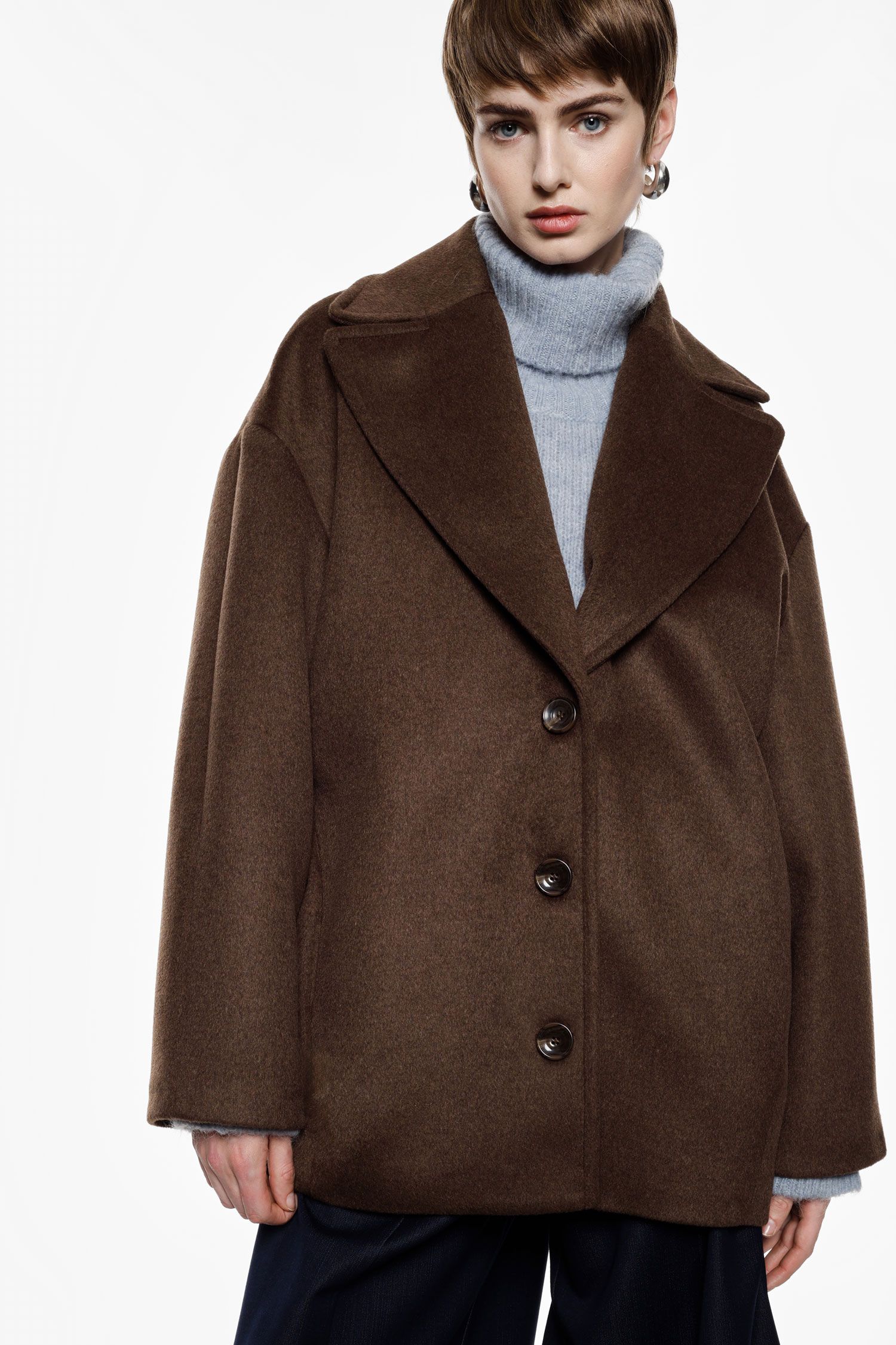 Cappotto over monopetto con ampio revers Imperial