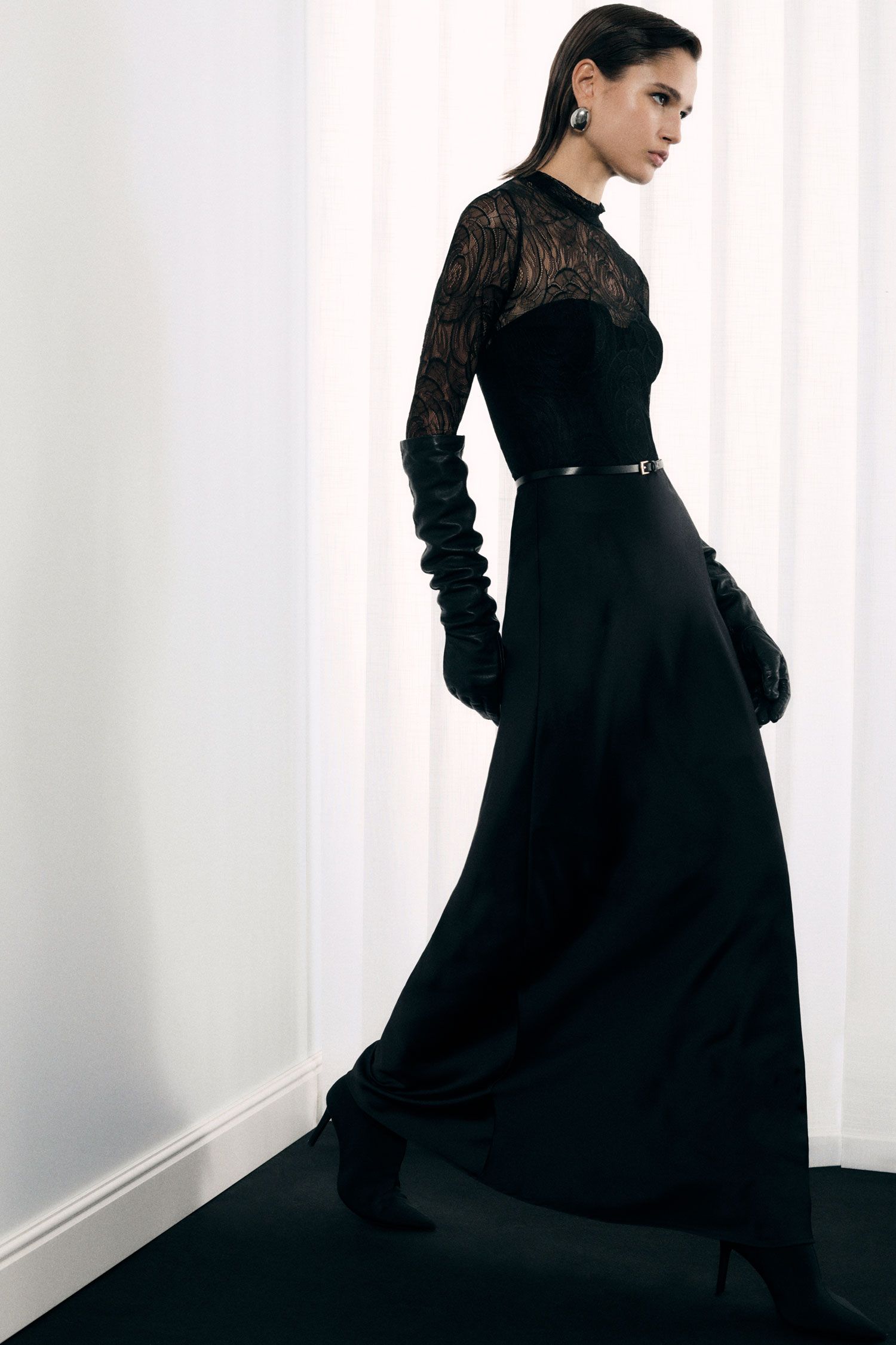 Abito lungo con bustier e maniche in pizzo Imperial