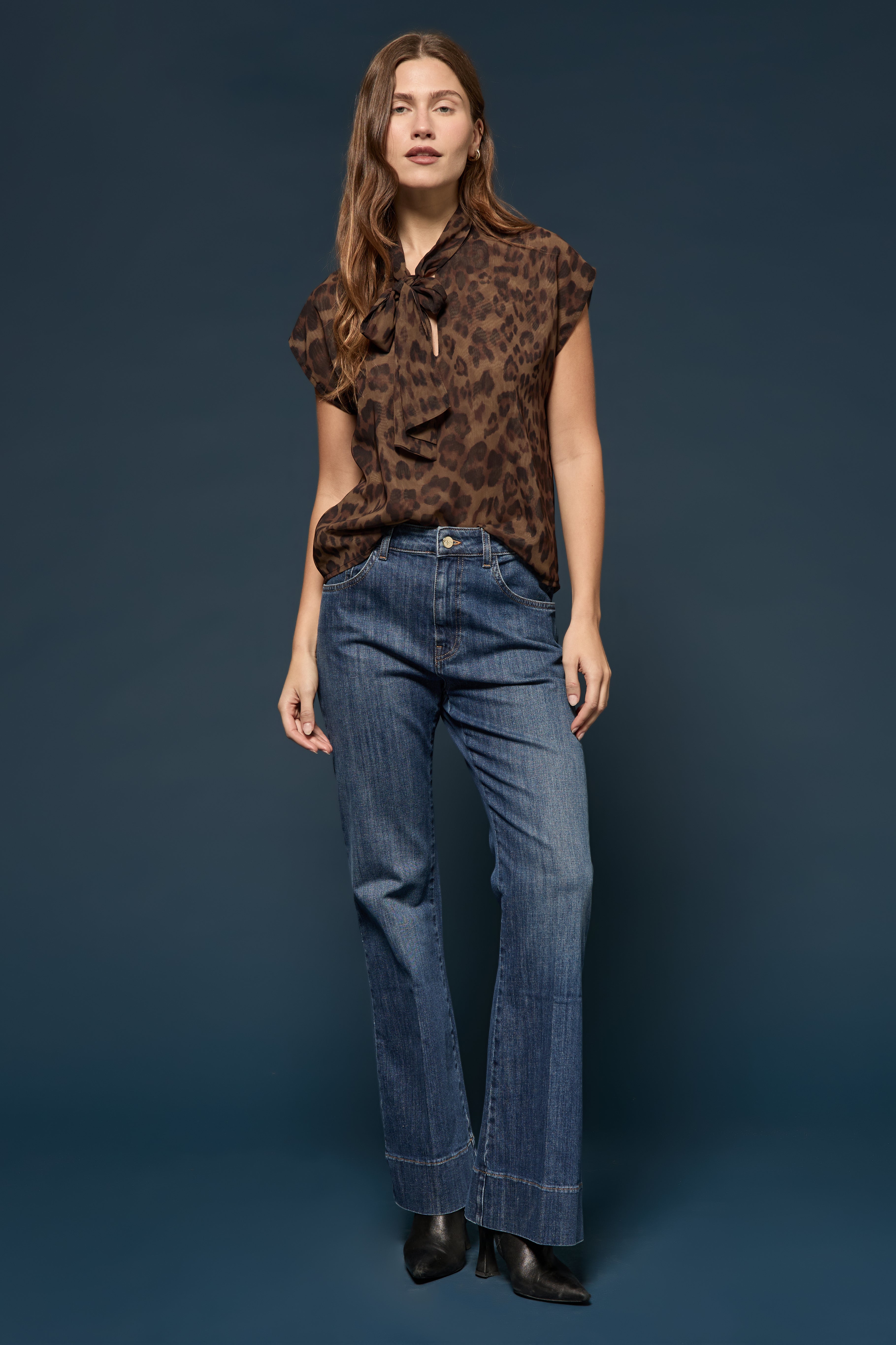 Jeans a zampa con risvolto 
 Kaos Denim