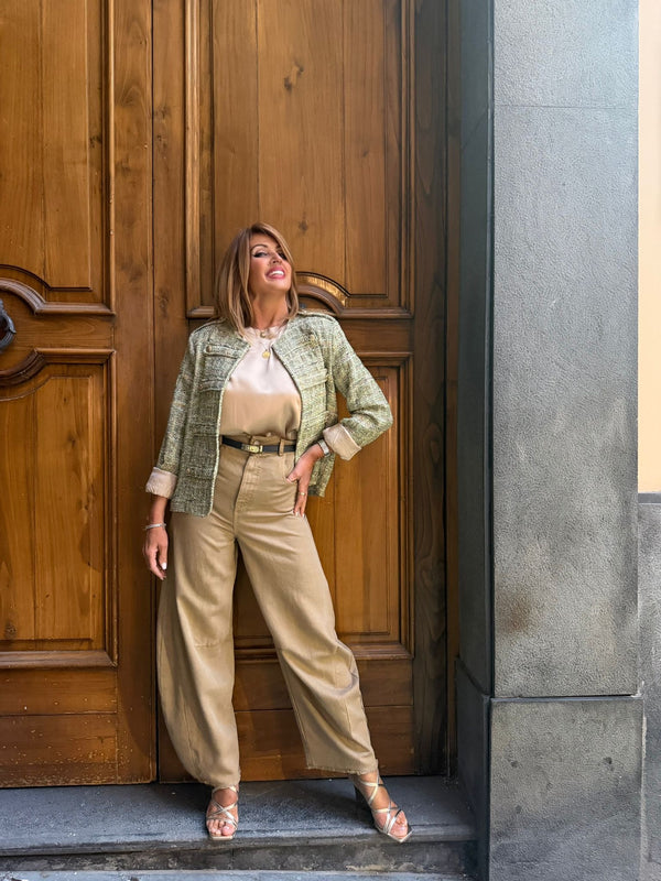 Giacca bouclé elegante con bottoni gioiello Dixie