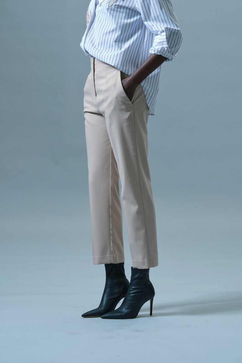 Pantalone a Sigaretta con Piega Centrale Icona