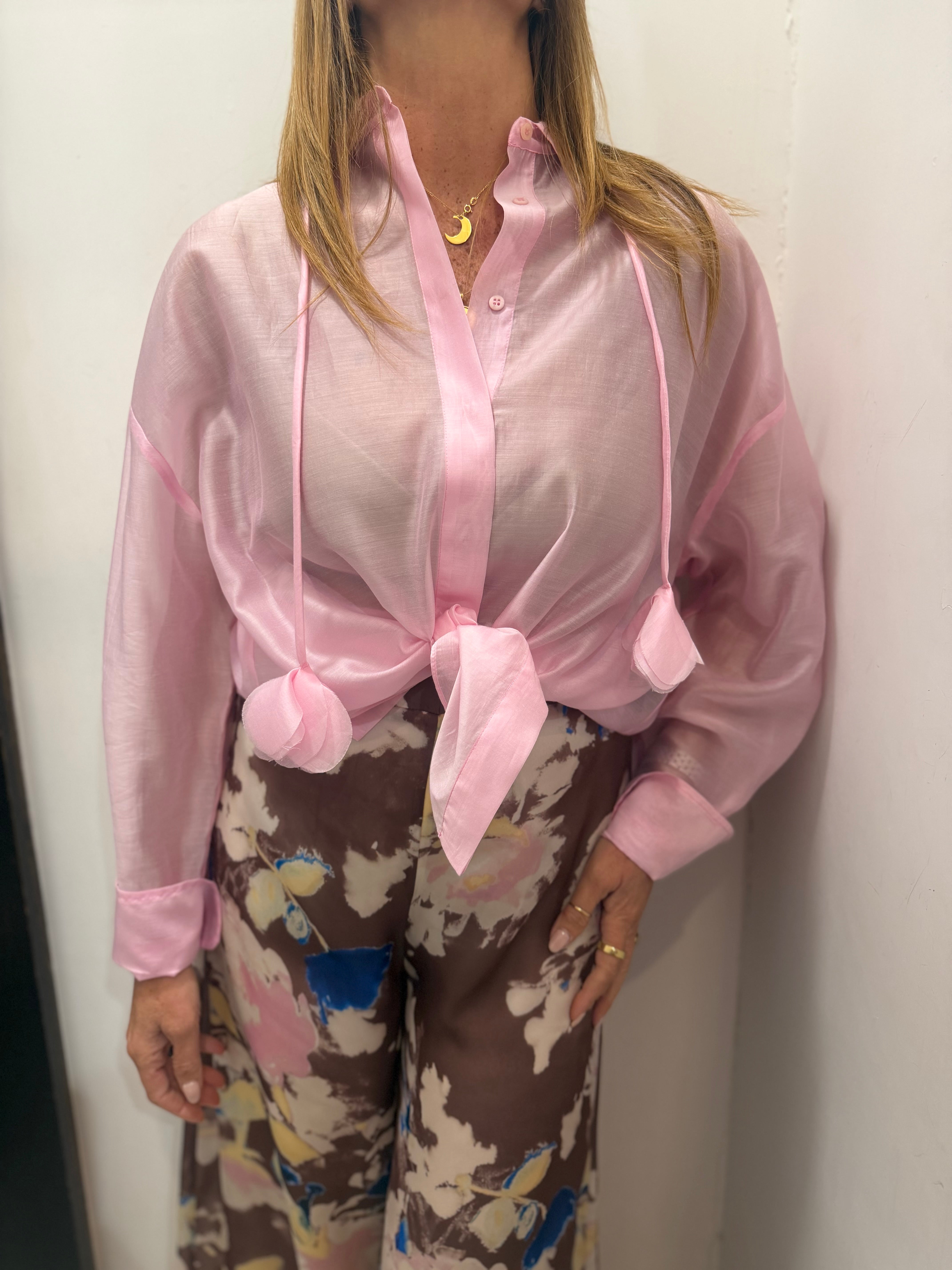 Camicia garzata con fiore Hanita