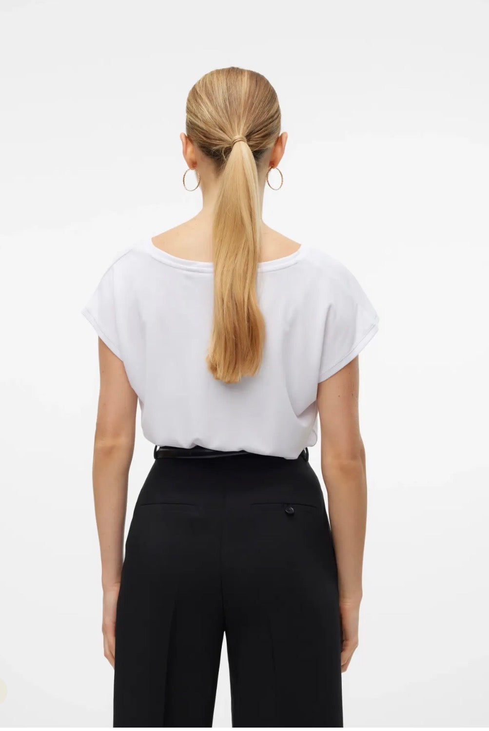 T-shirt scollo a V in modal Vero Moda