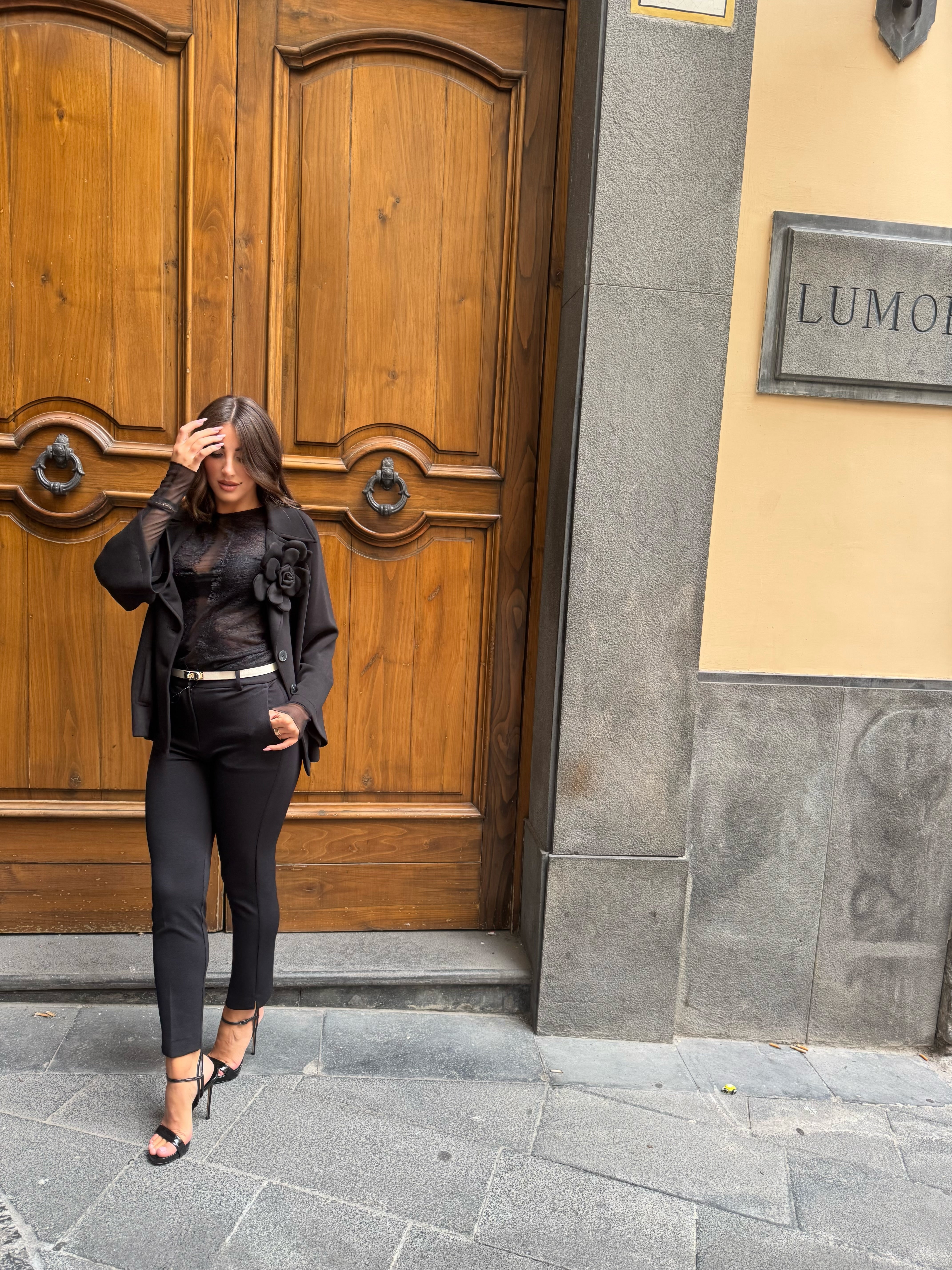 Giacca sfoderata con manica raglan e spilla fiore Hanita