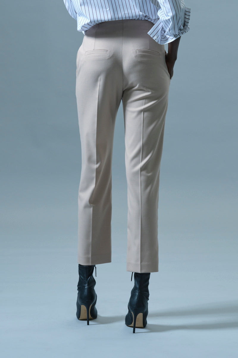 Pantalone a Sigaretta con Piega Centrale Icona