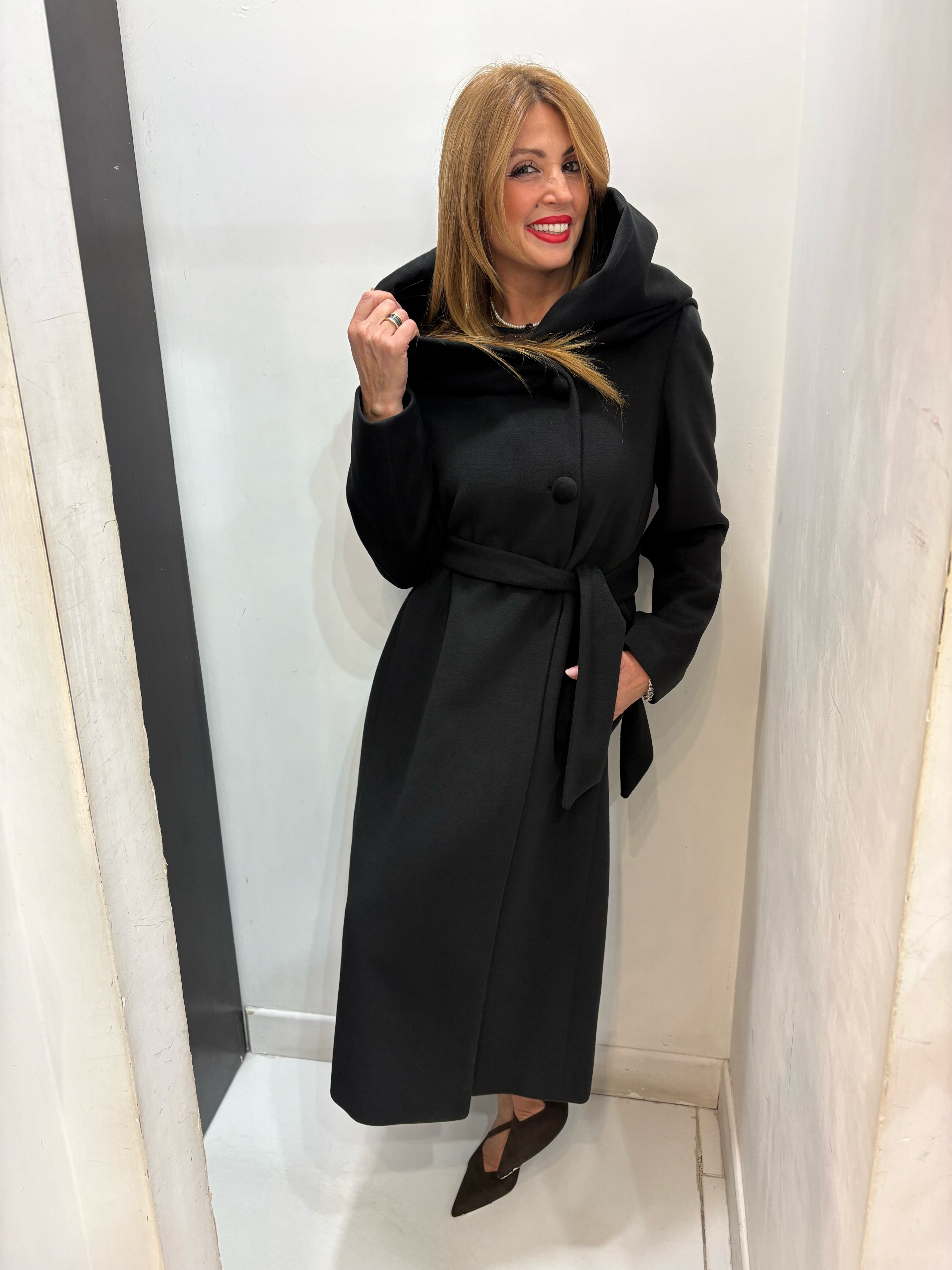 Cappotto vestaglia con cappuccio e bottoni Hanita