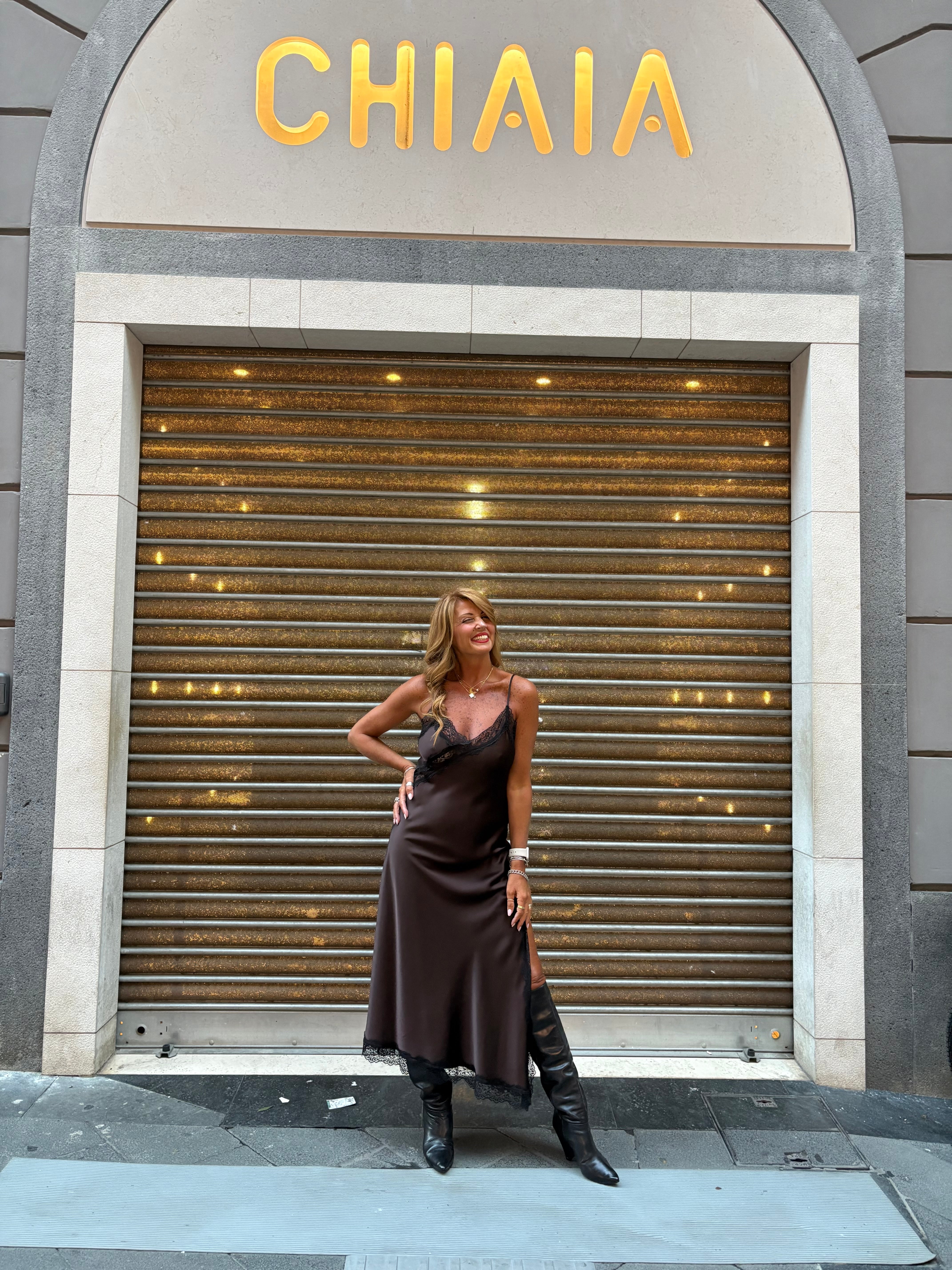Abito lungo con spalline e pizzo scollo a v Imperial