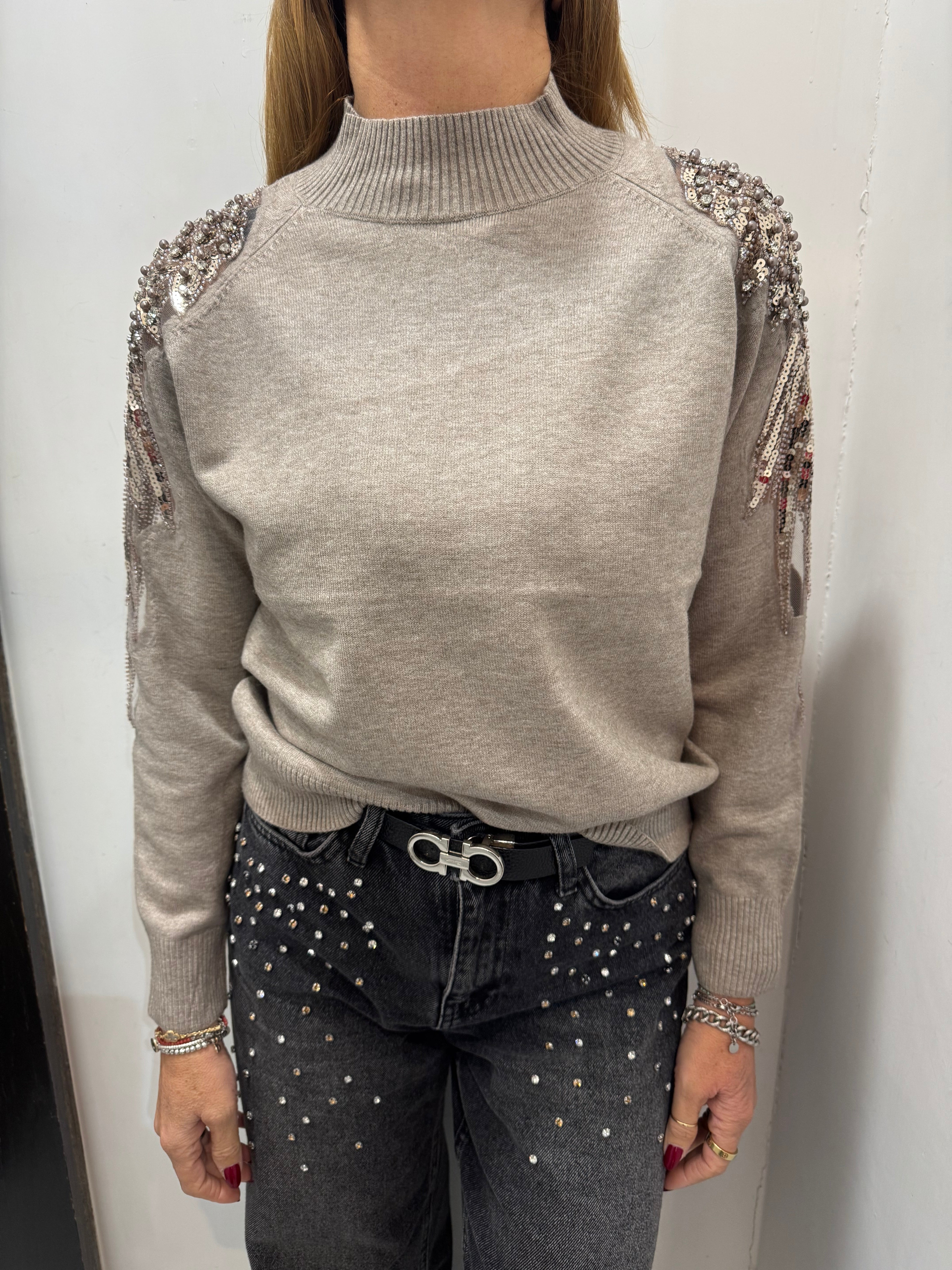 Maglia con applicazioni e paillettes sulle spalle Emisphere