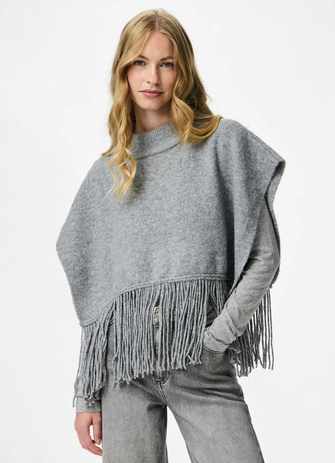 Poncho con frange Pieces