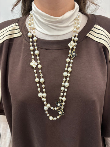 Collana lunga con perle e dettagli floreali Emisphere