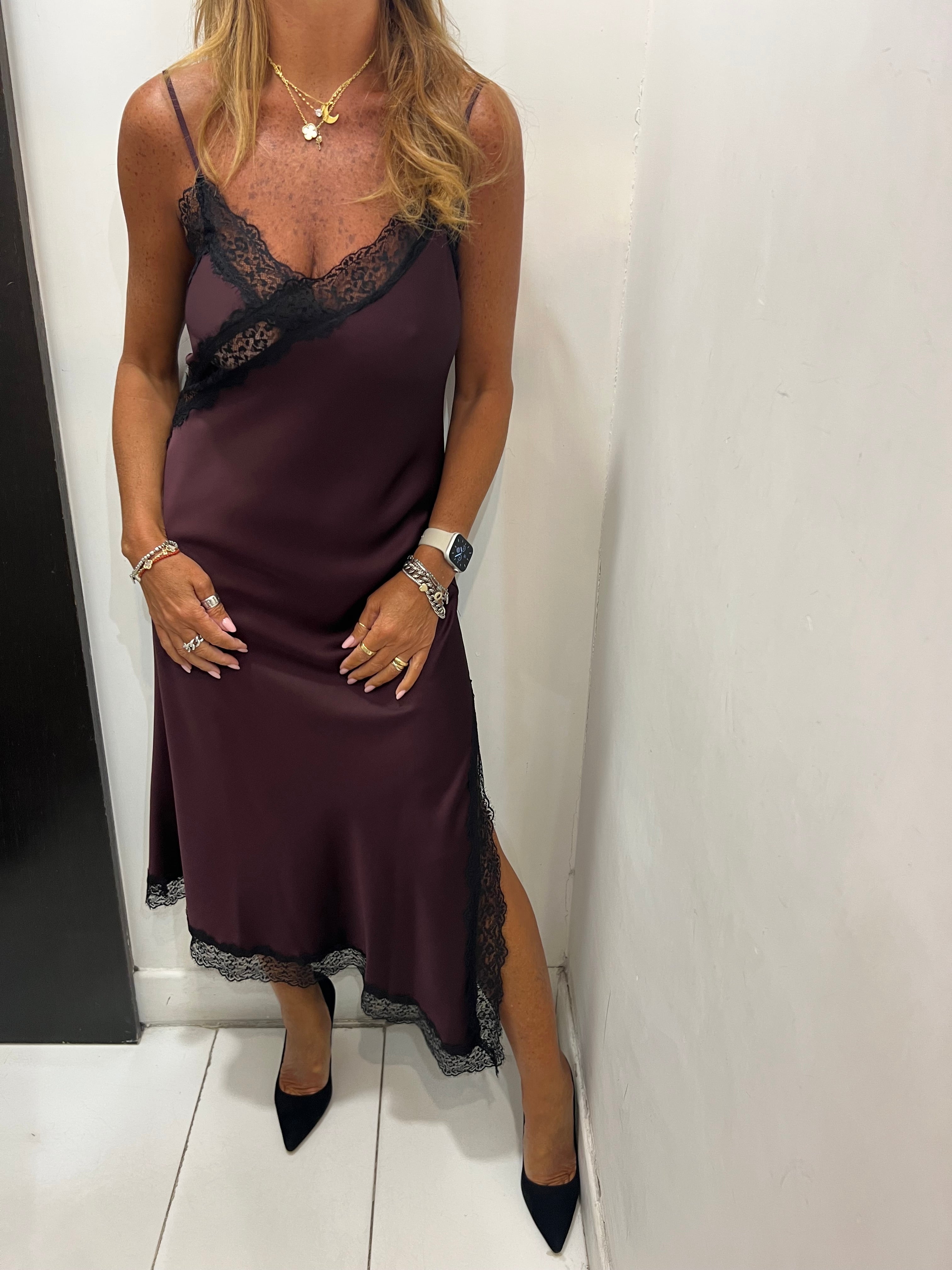 Abito lungo con spalline e pizzo scollo a v Imperial