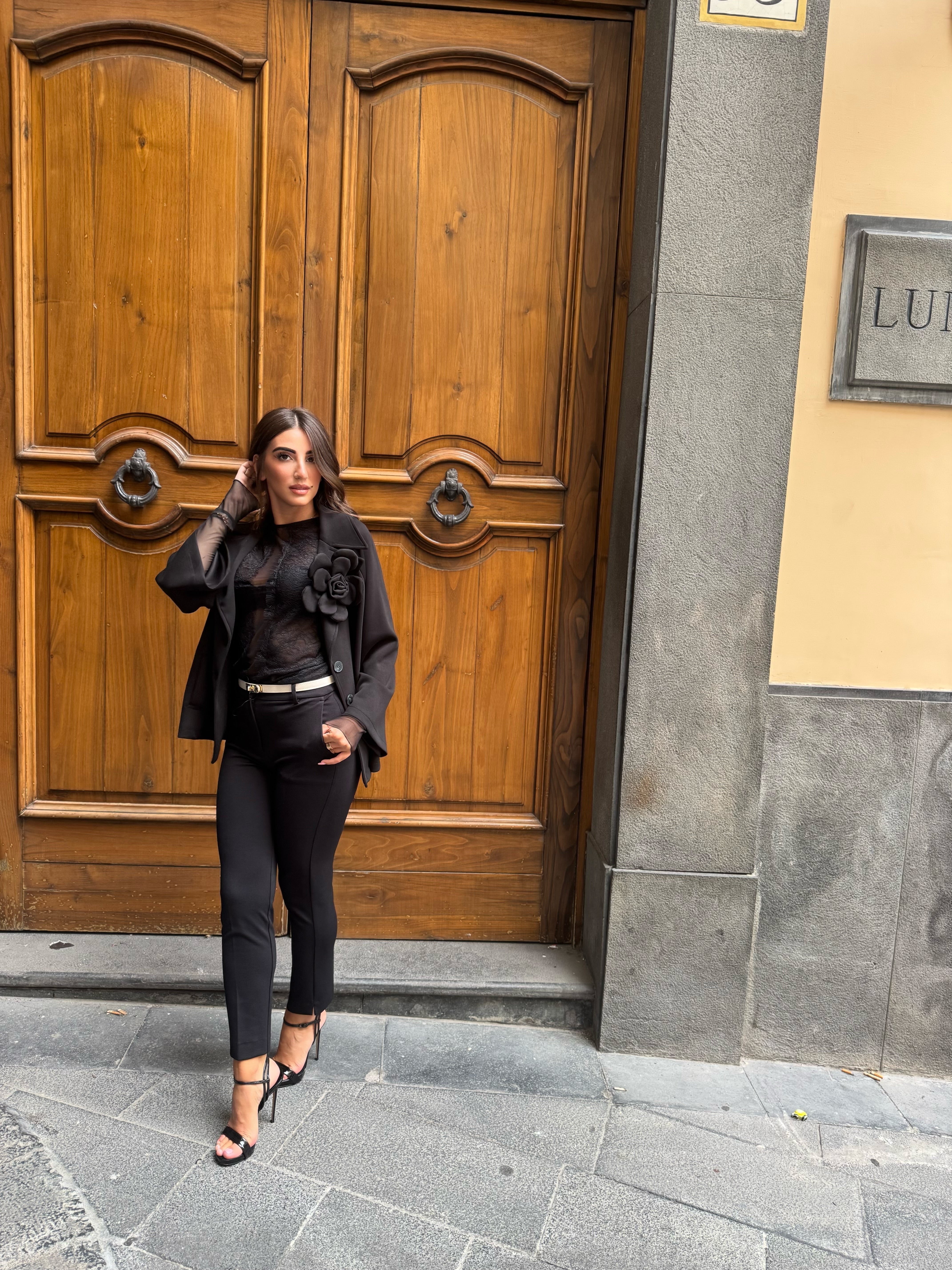 Giacca sfoderata con manica raglan e spilla fiore Hanita