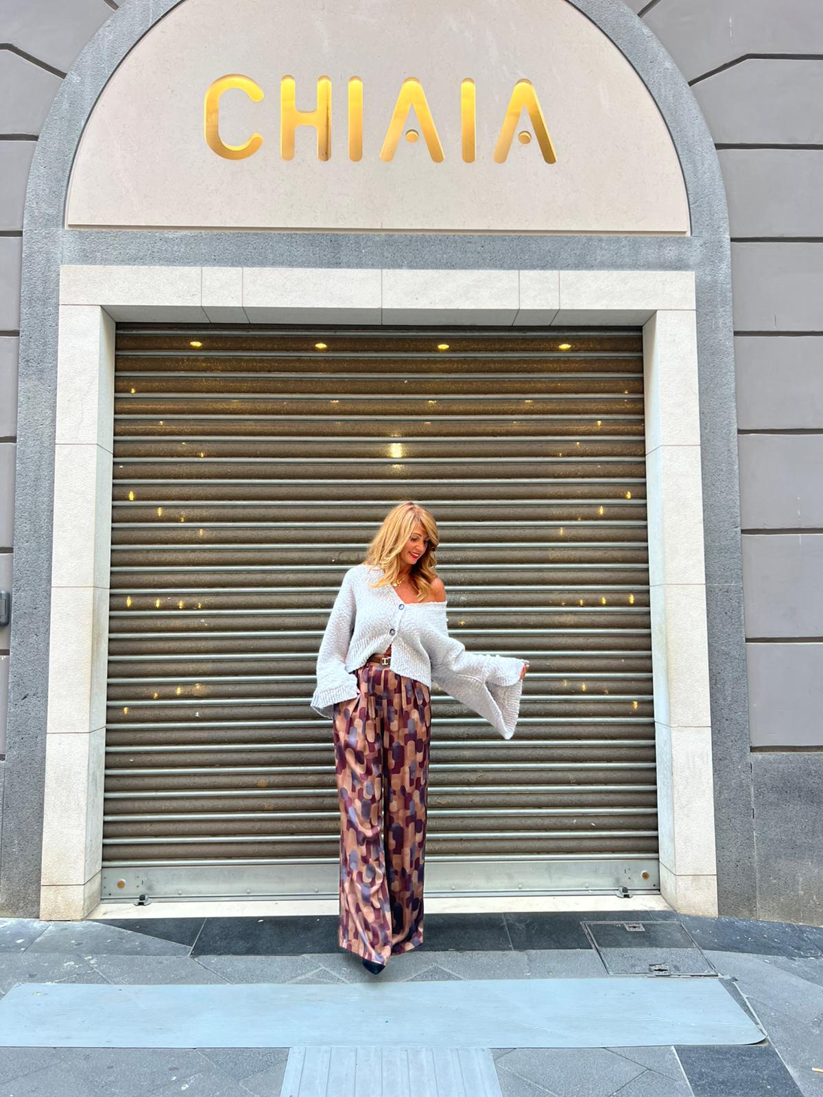 Cardigan corto over Manila Grace