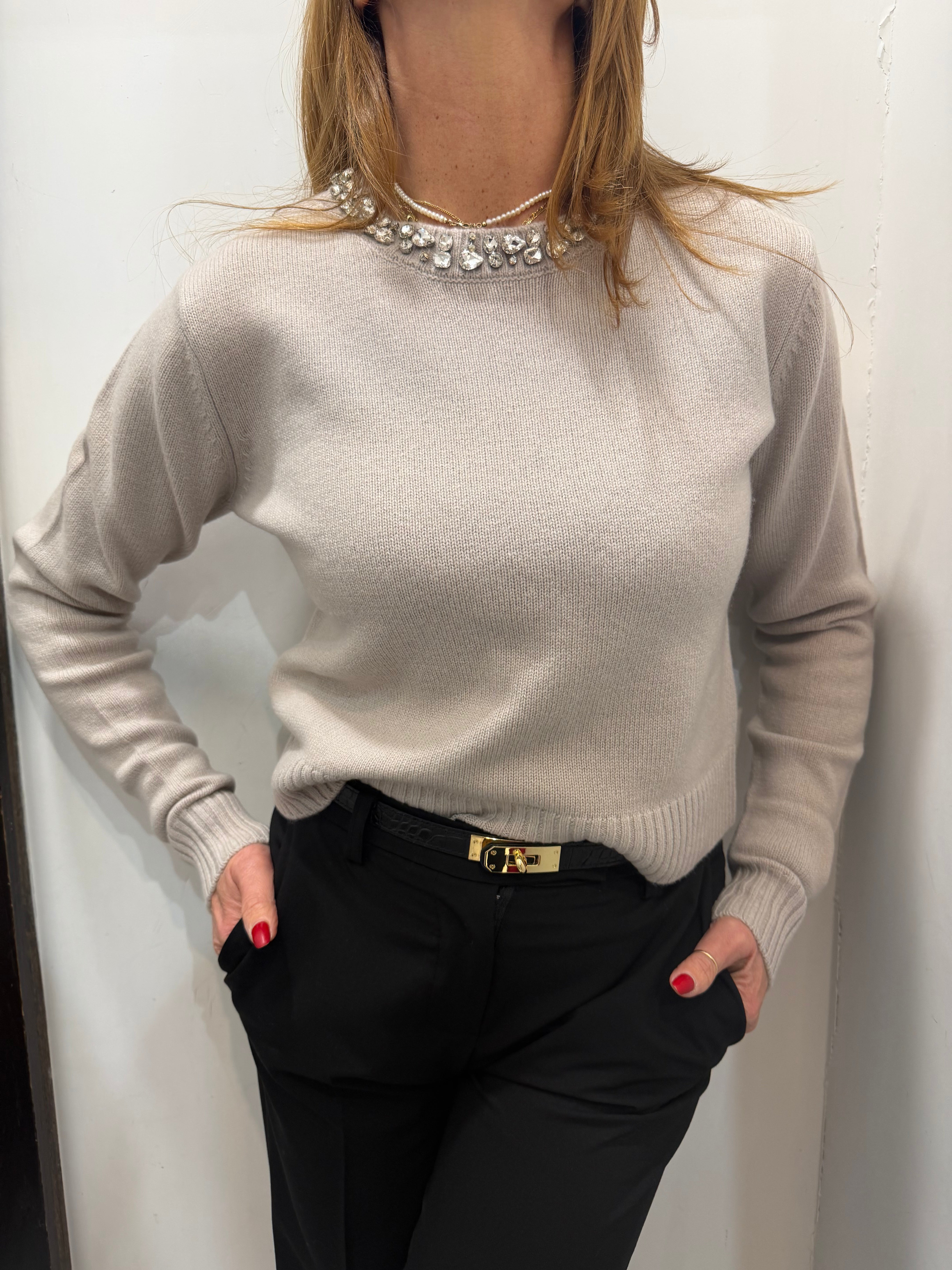 Maglia Girocollo con Dettagli Gioiello Kaos Donna