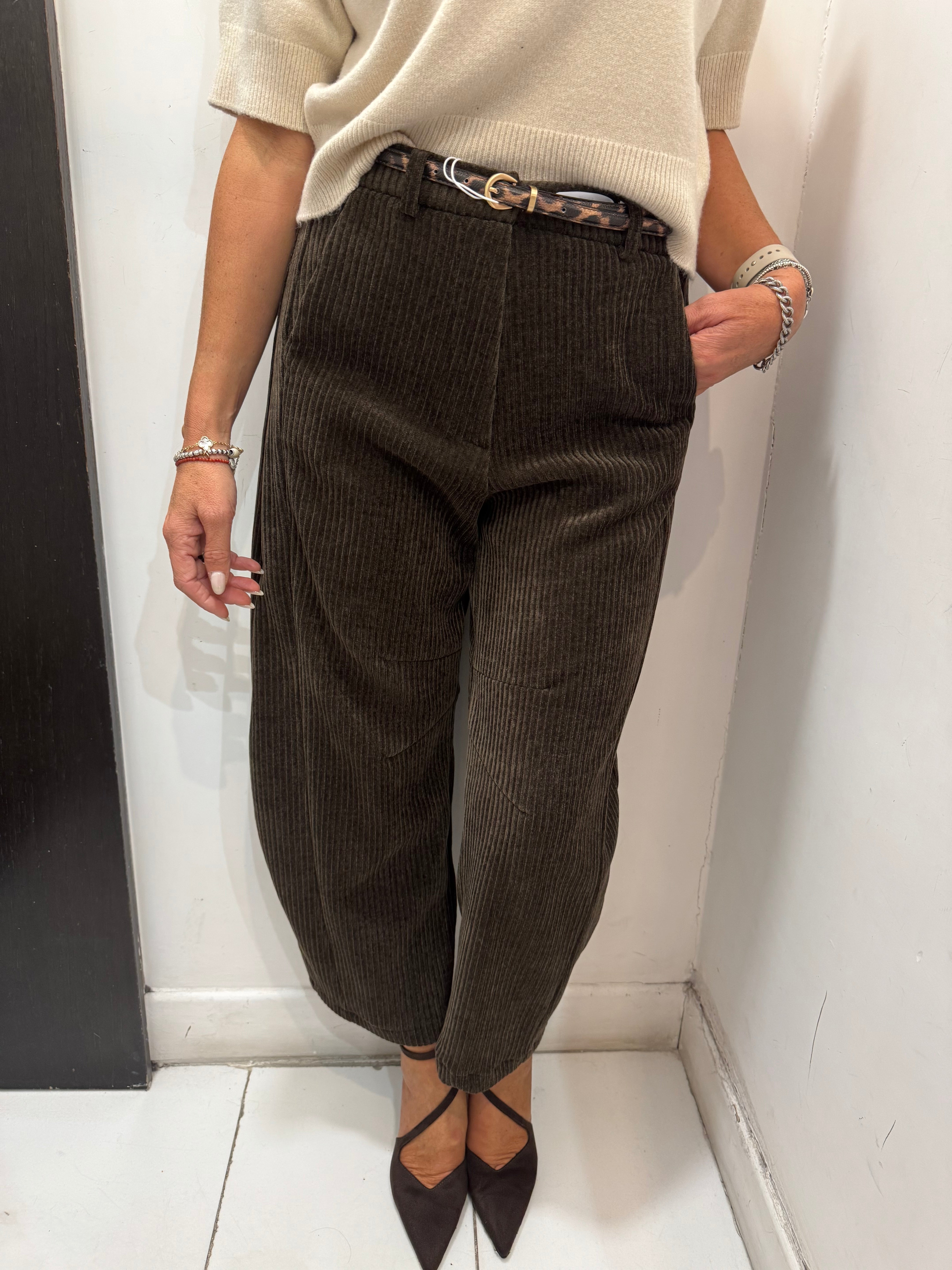 Pantalone barrel in velluto a coste Imperial