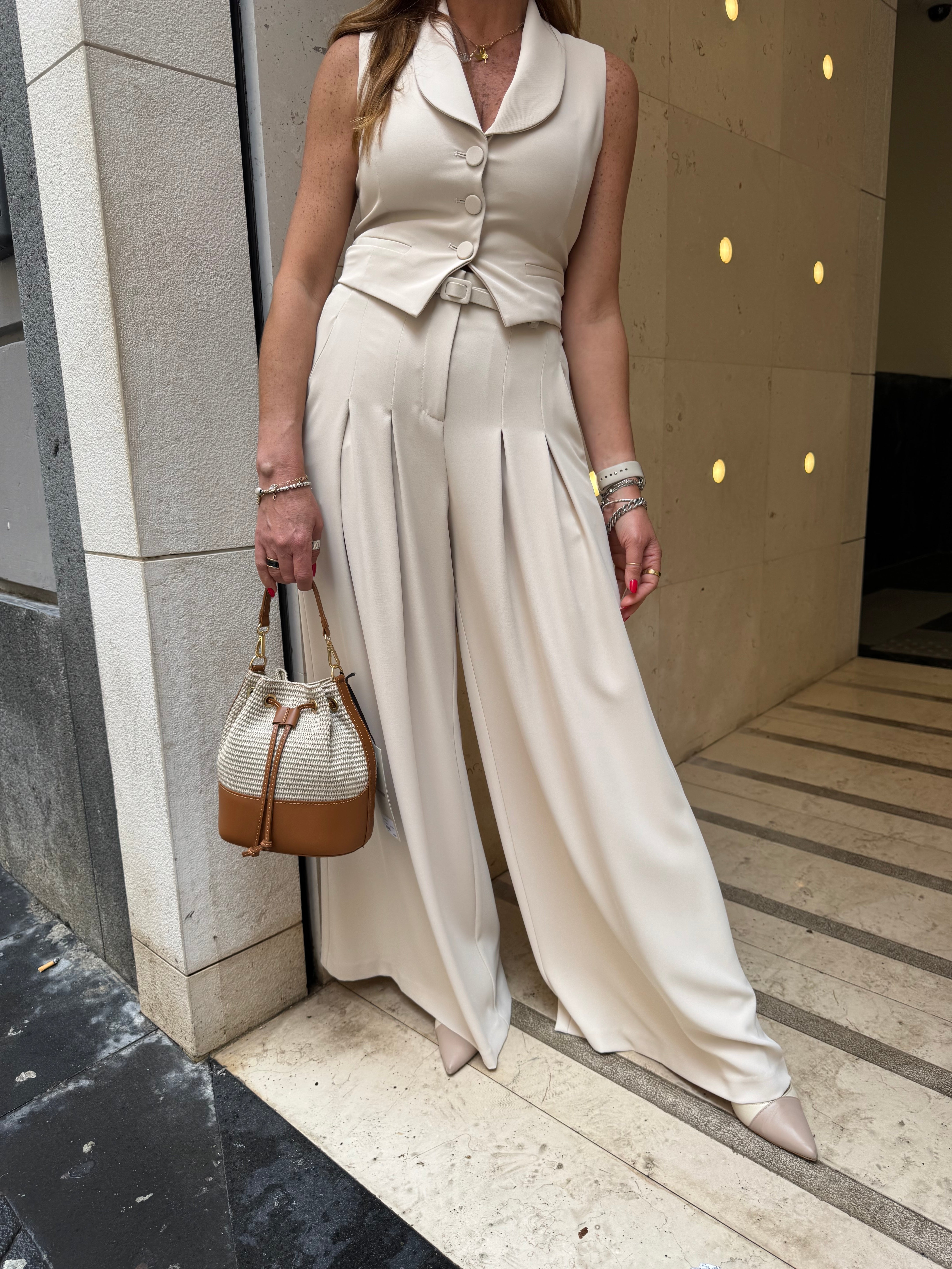 Completo con gilet corto e pantaloni ampi Imperial