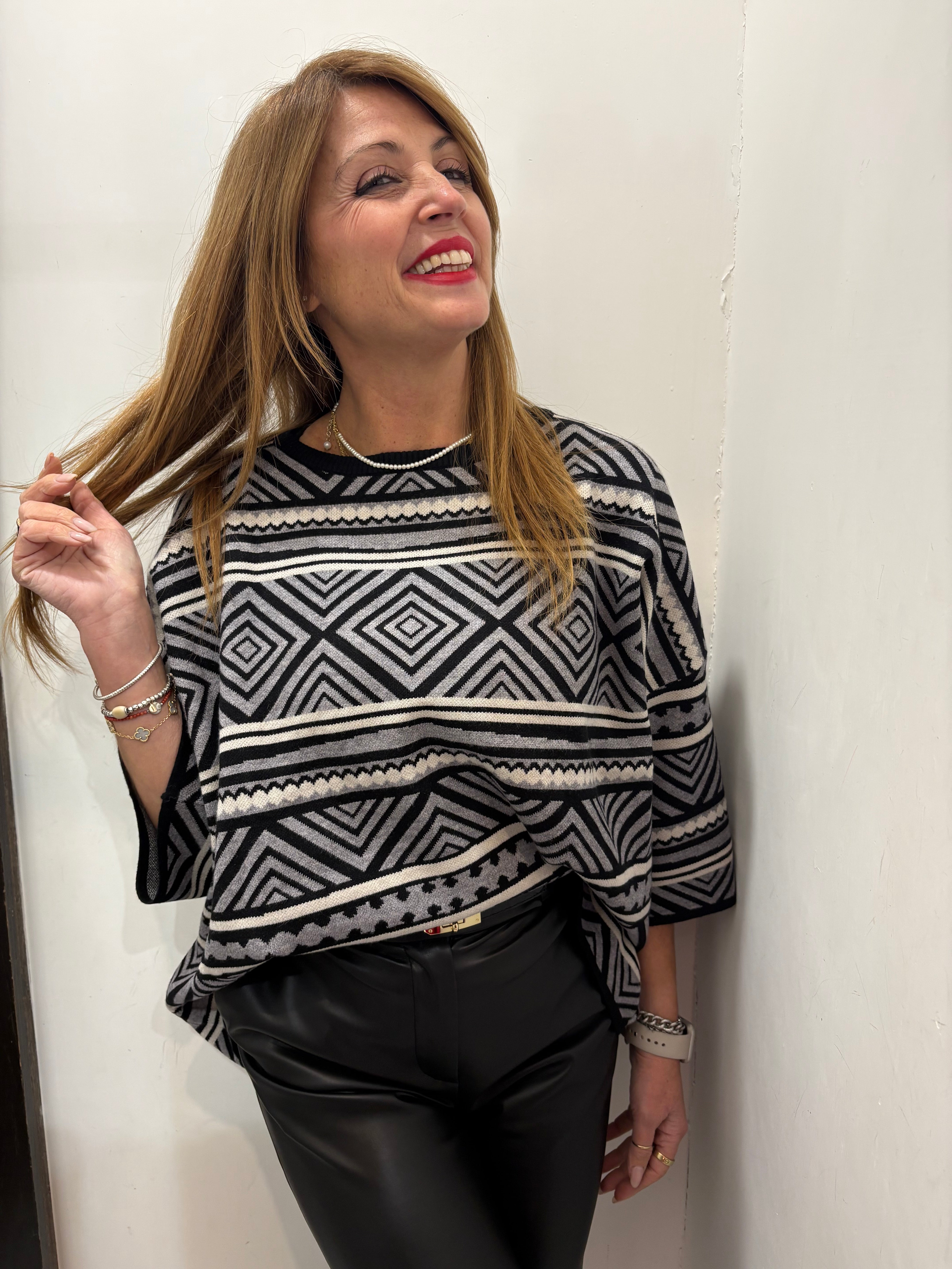 Maglia stile cappa etnica Emisphere