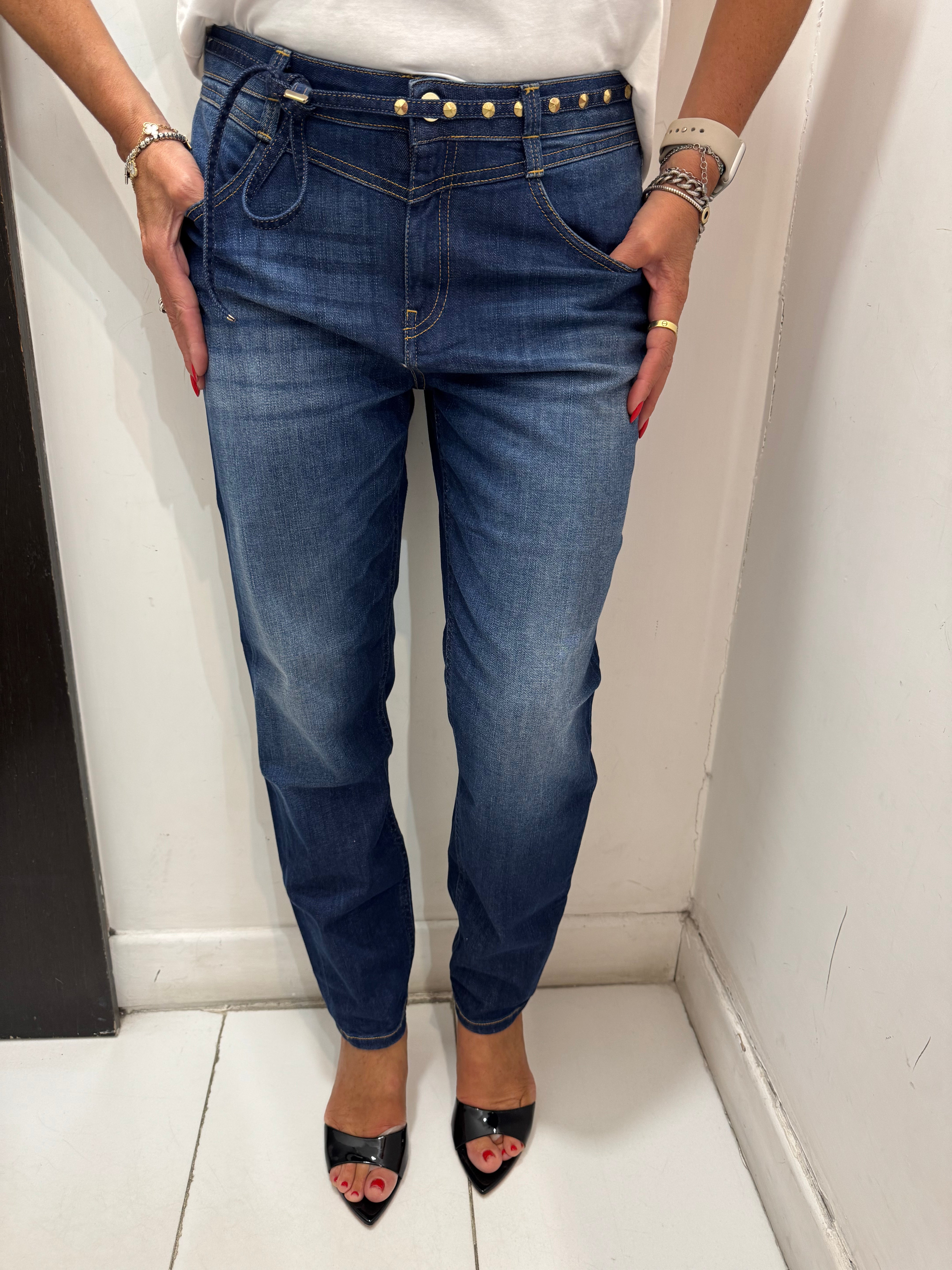 Jeans boyfriend Kaos Denim