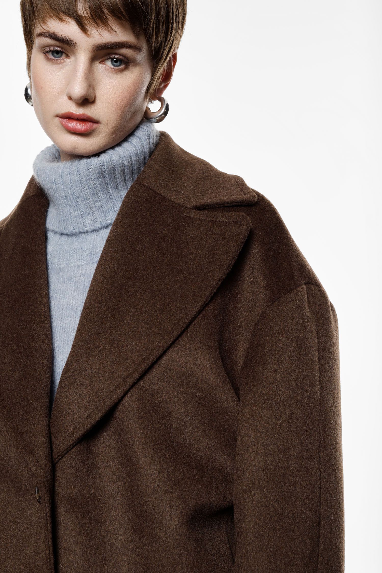 Cappotto over monopetto con ampio revers Imperial