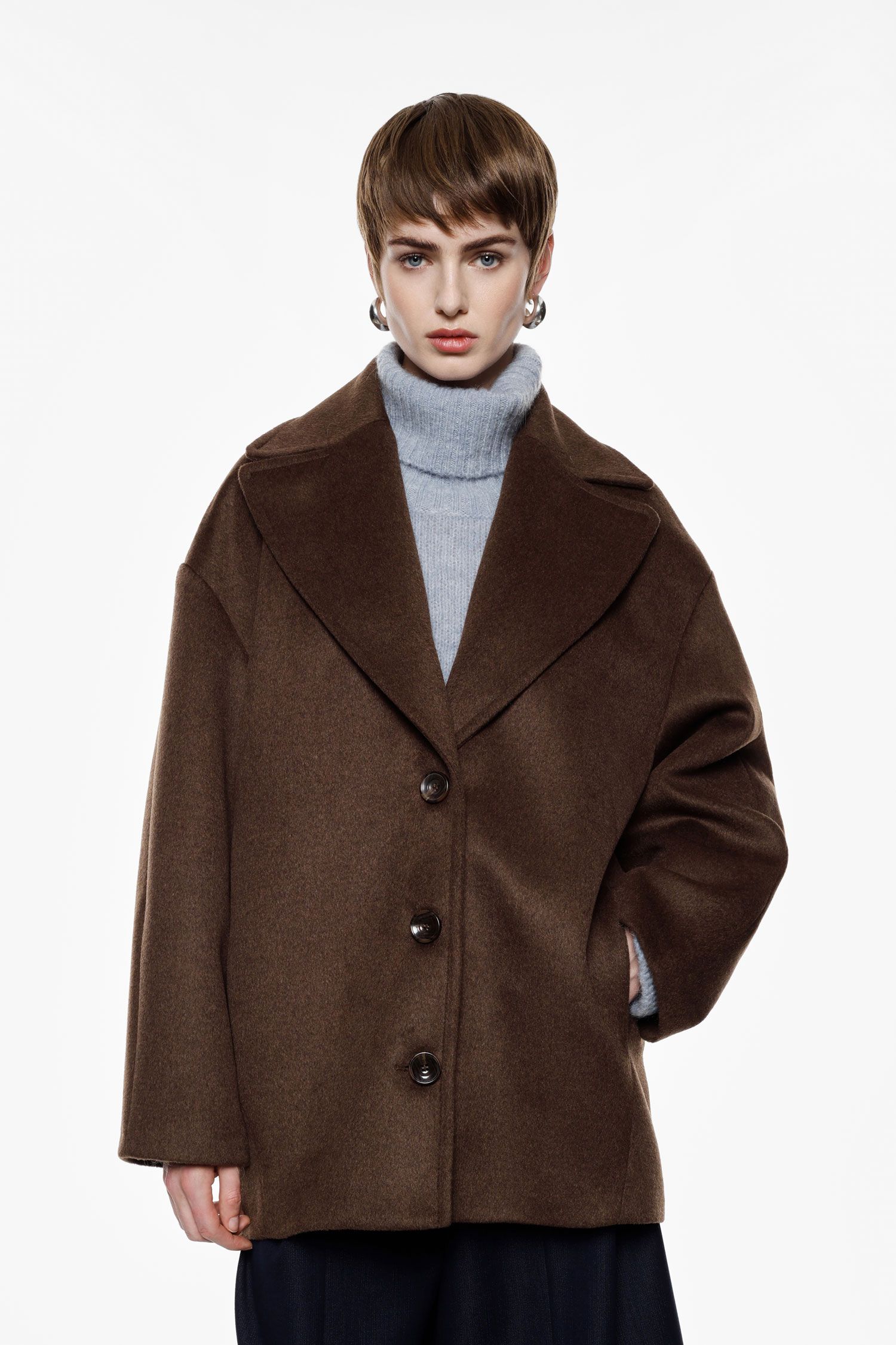 Cappotto over monopetto con ampio revers Imperial