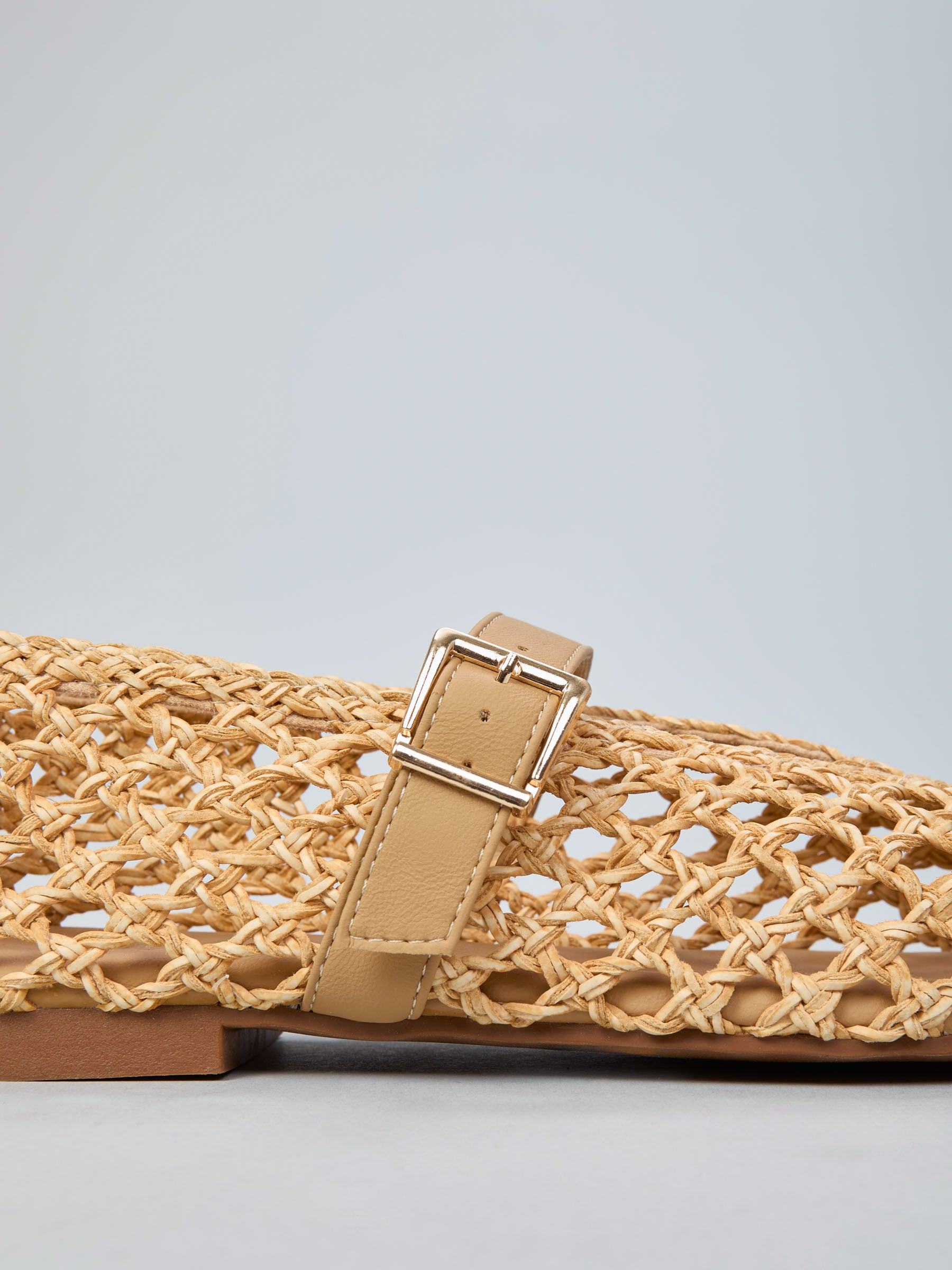 Ballerina in rafia Ovyè