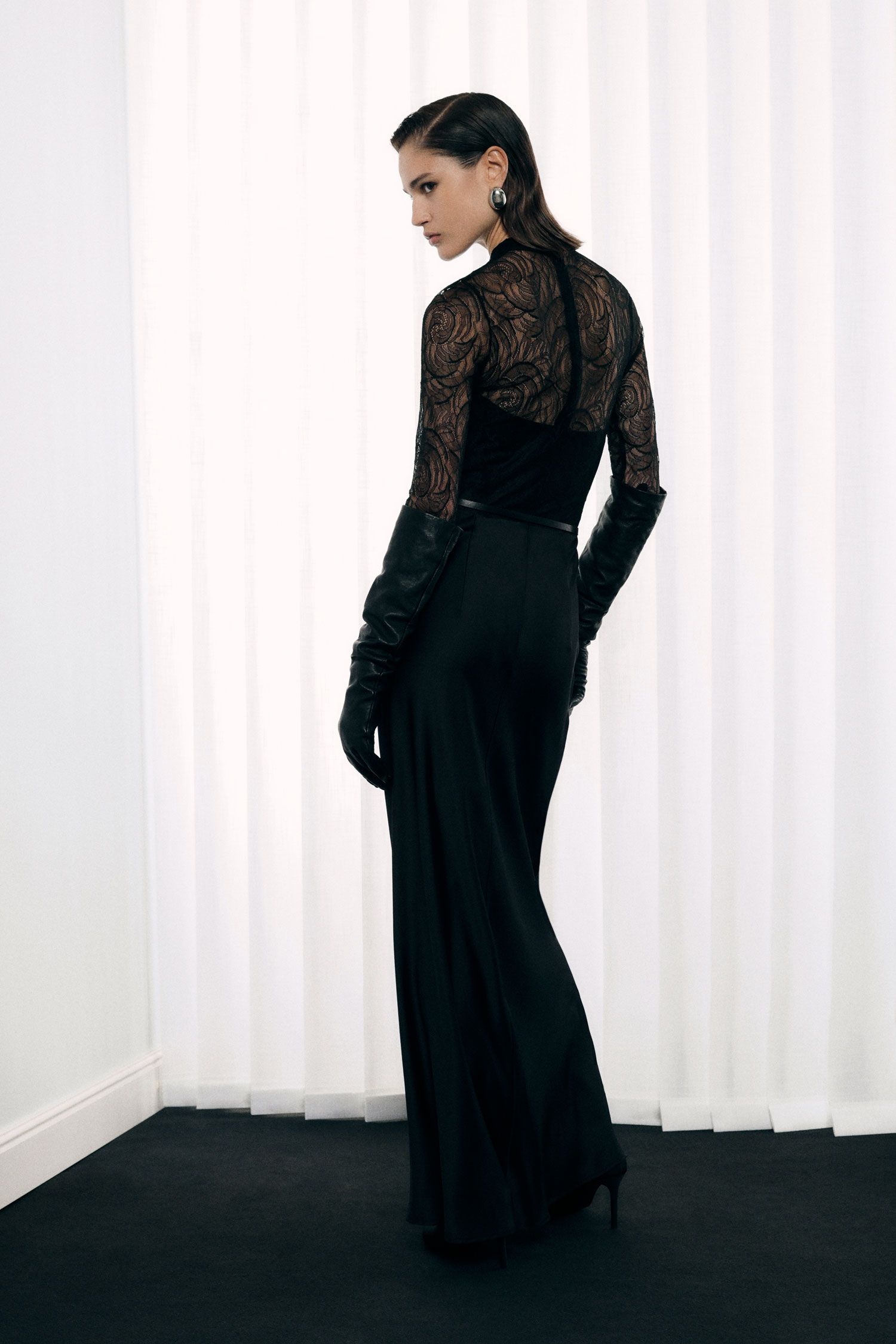 Abito lungo con bustier e maniche in pizzo Imperial